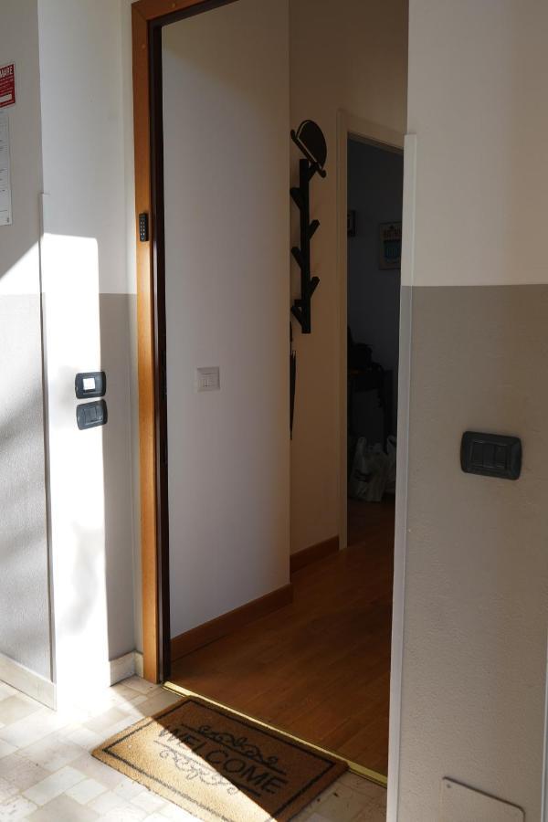 10 Min From The Airport-Wifi-Free Parking Apartment Samarate Exterior foto